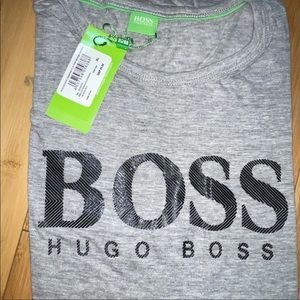 Grey hugo boss logo tshirt